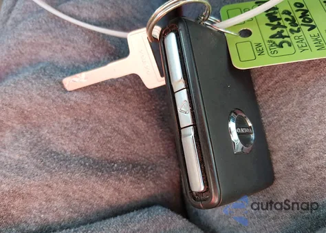 2020 Volvo Xc60 T6 Momentum from USA, damaged, VIN YV4A22RK8L1548550